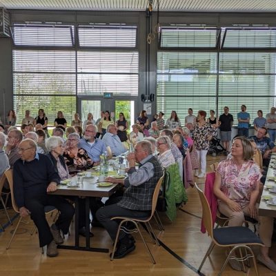 Unterhaltsamer Seniorennachmittag in der Schönenberghalle 