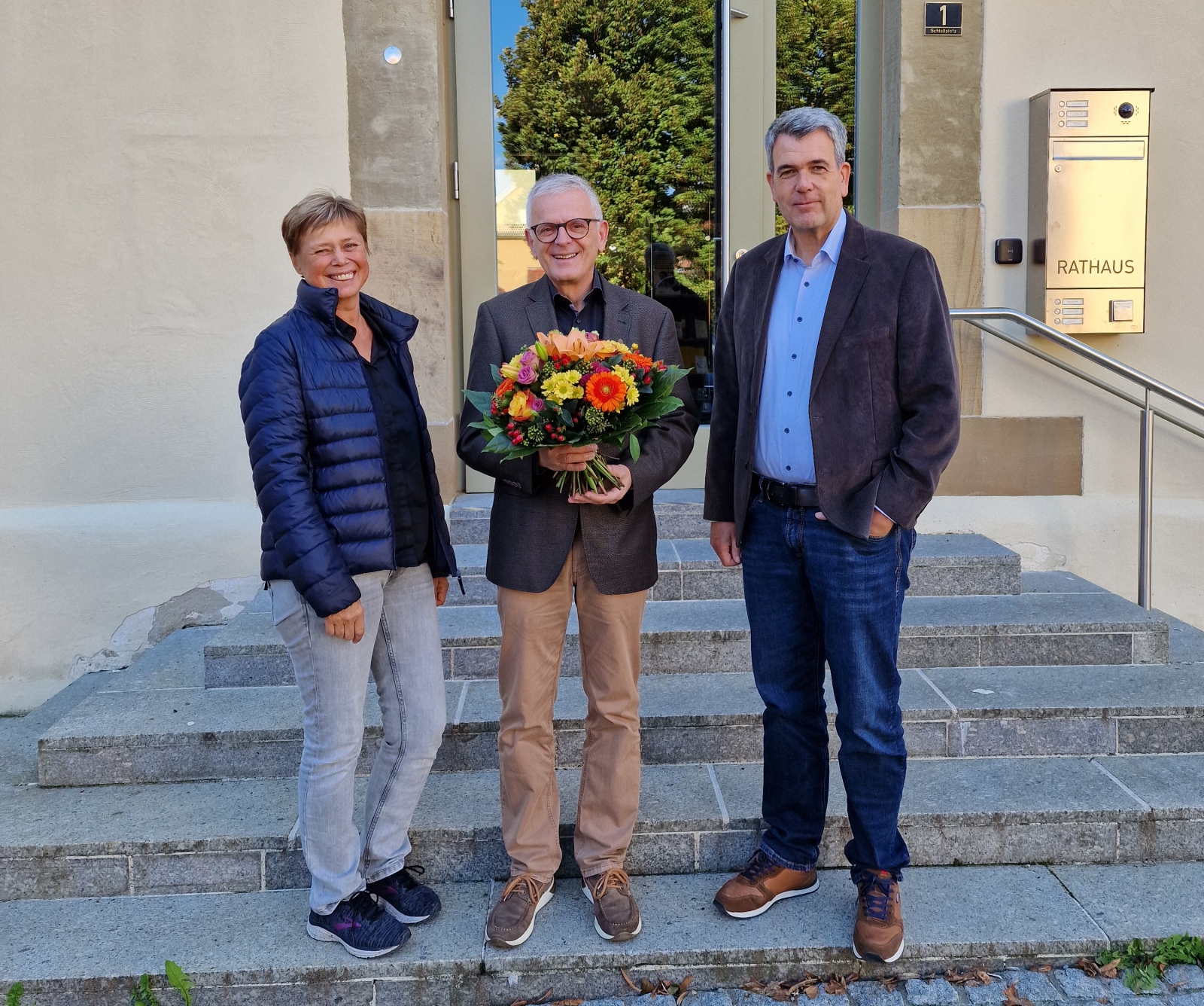 Neuer Vertreter VHS mit BM und VHS-Leiterin