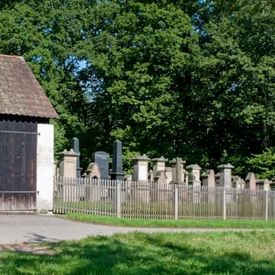 Rundwanderung mit Grillpause– Historische Plätze im Wald um Freudental