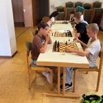 Premiere beim Ferienprogramm: Kinder entdecken die Faszination Schach 
